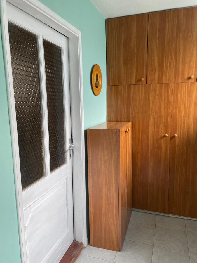 5Min Airport Apartment Surčin Exterior foto