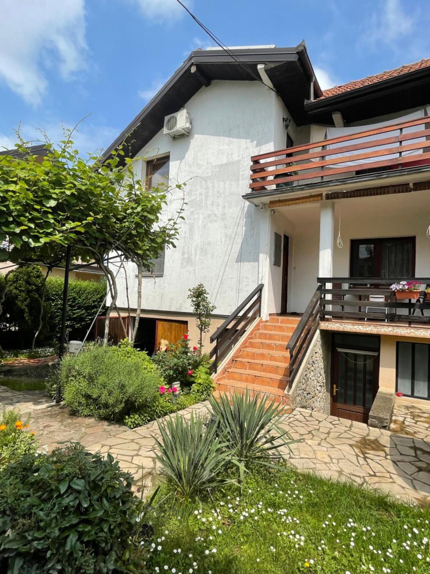 5Min Airport Apartment Surčin Exterior foto