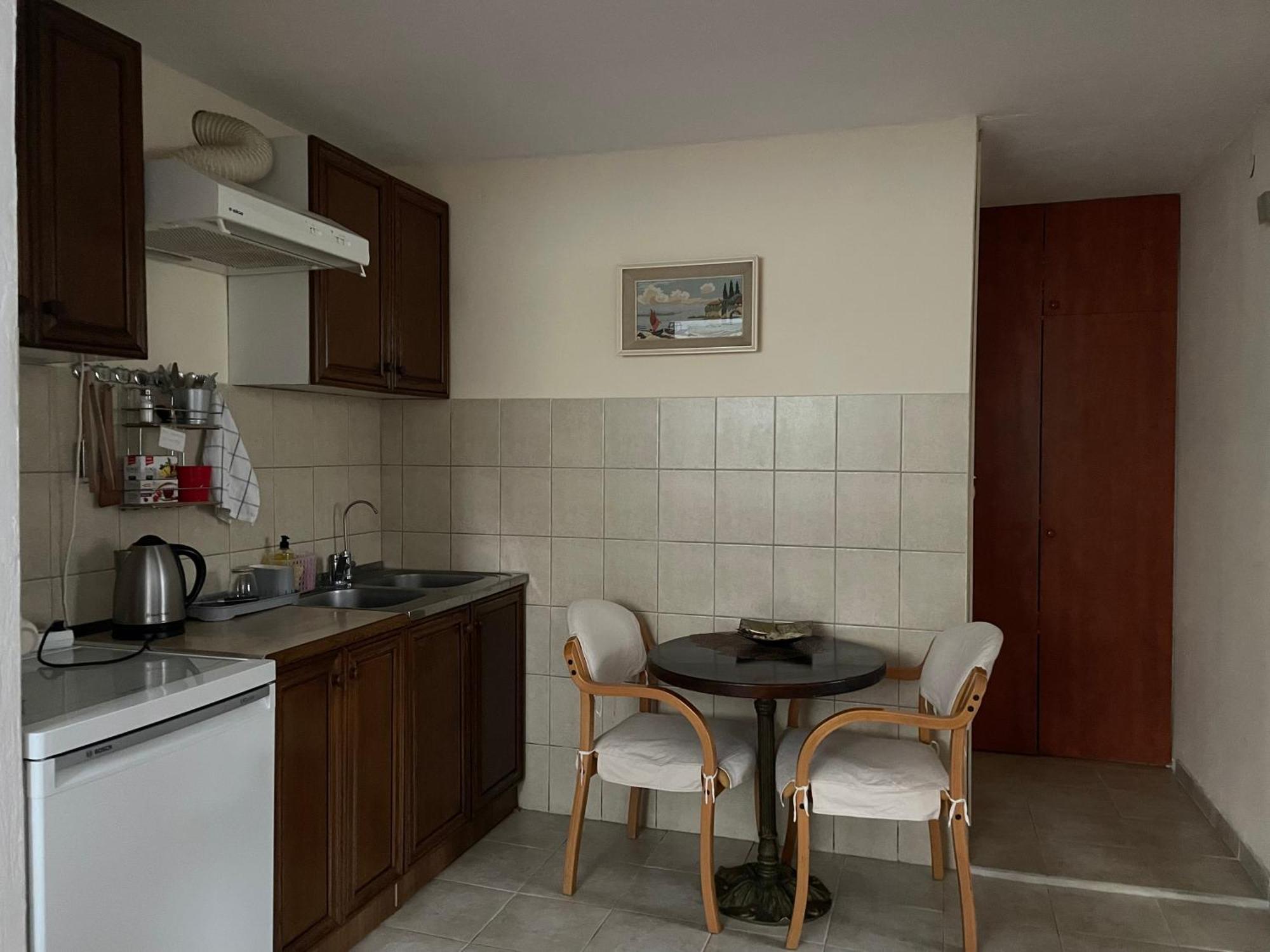 5Min Airport Apartment Surčin Exterior foto